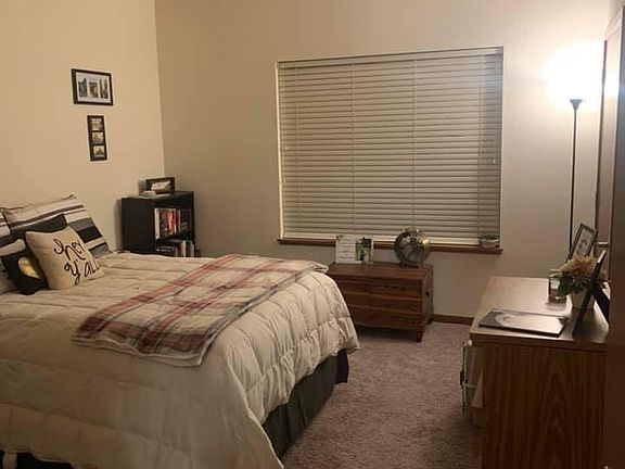 3rd image of 5192 Sassafras Dr #303