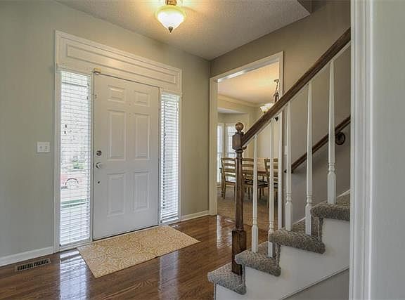 5th image of 15810 Ash Ln