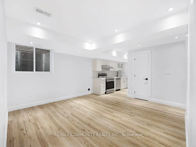 2447 Moonlight Cres #BASEMENT — Photo 5