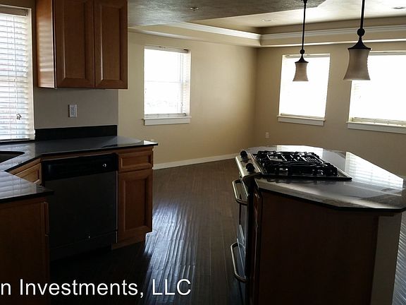 5th image of 283 E South Temple St APT 32