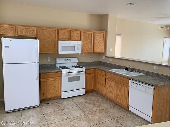 4th image of 7423 Mariposa Grove St