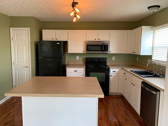 2nd image of 720 Village Blvd #720