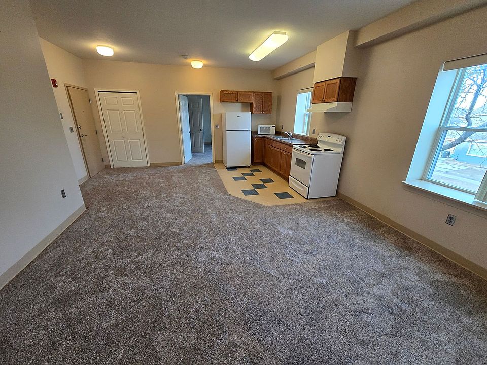 1st image of 821 Jackson St #202