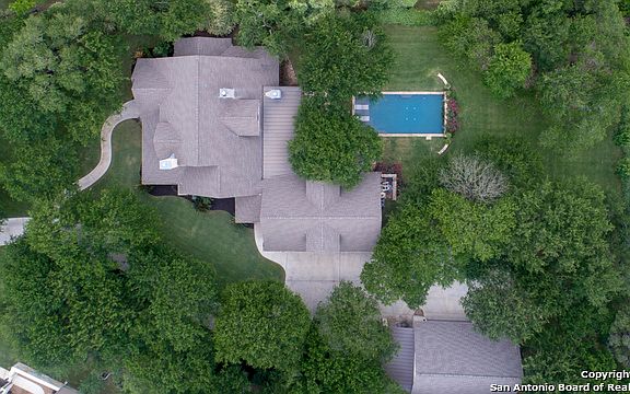 5th image of 856 Oak Bluff Trl