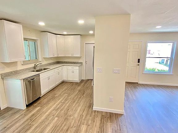 4th image of 106 Marin Dr