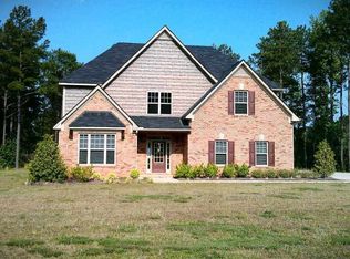 15 Blossom Ln, Newnan, GA 30263