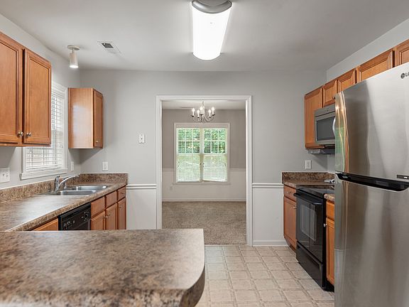 3rd image of 1908 Longburn Dr