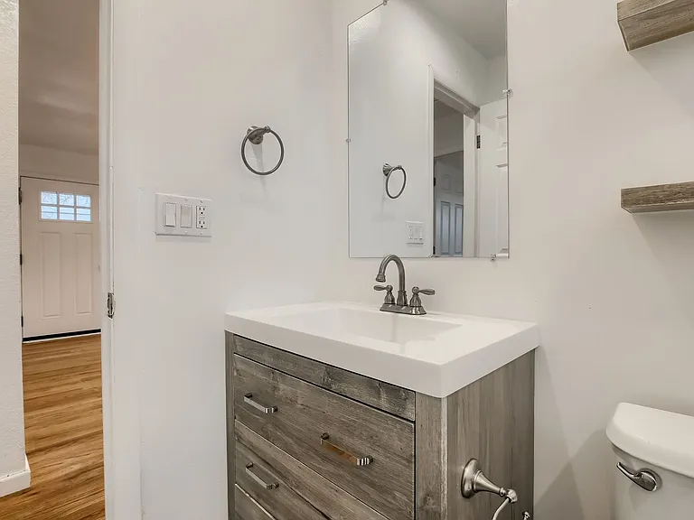 207 Teal St — Photo 30