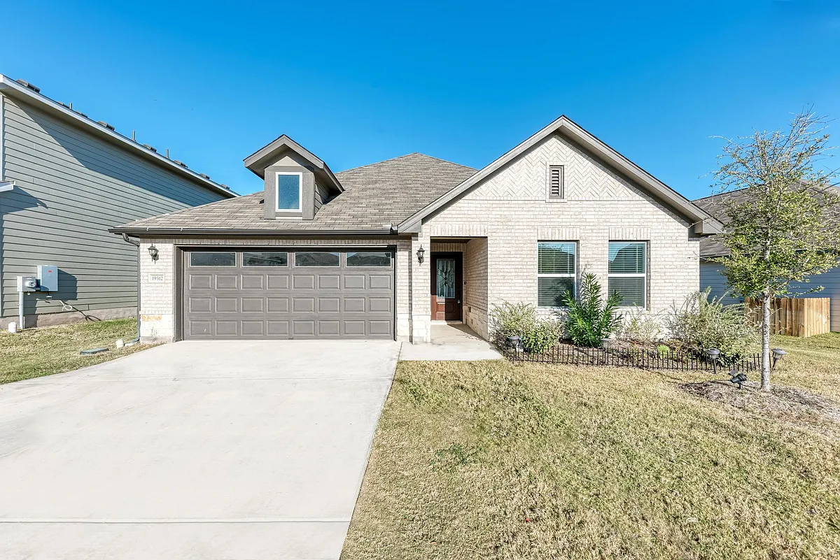Building Photo - 19312 Hartwell Dr