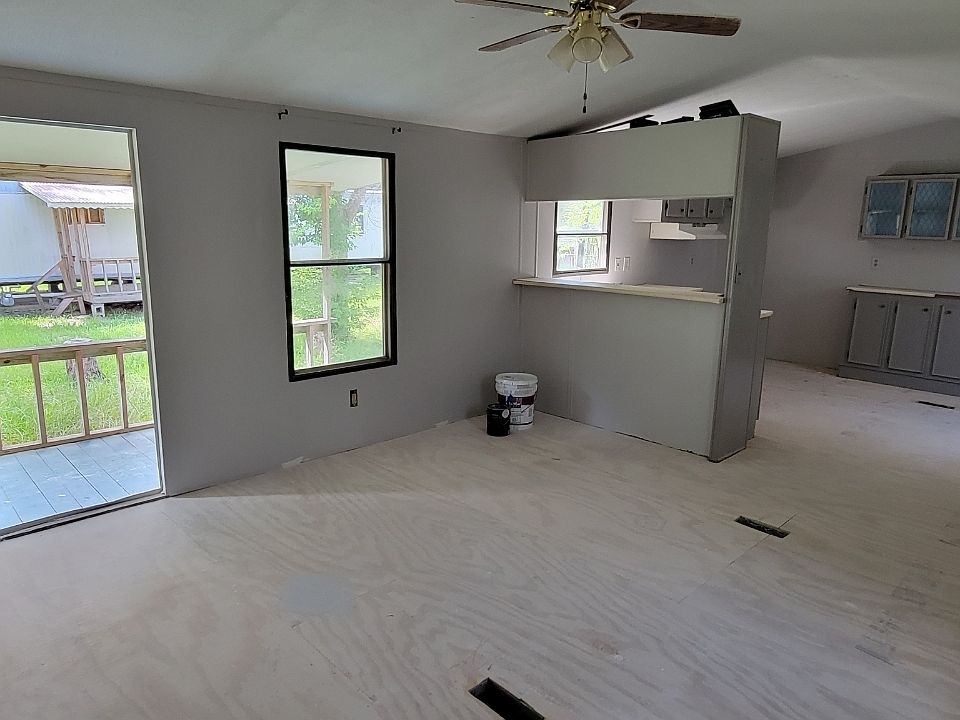 2nd image of 5665 Forest Glade St