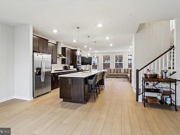 2nd image of 10800 Blanton Way