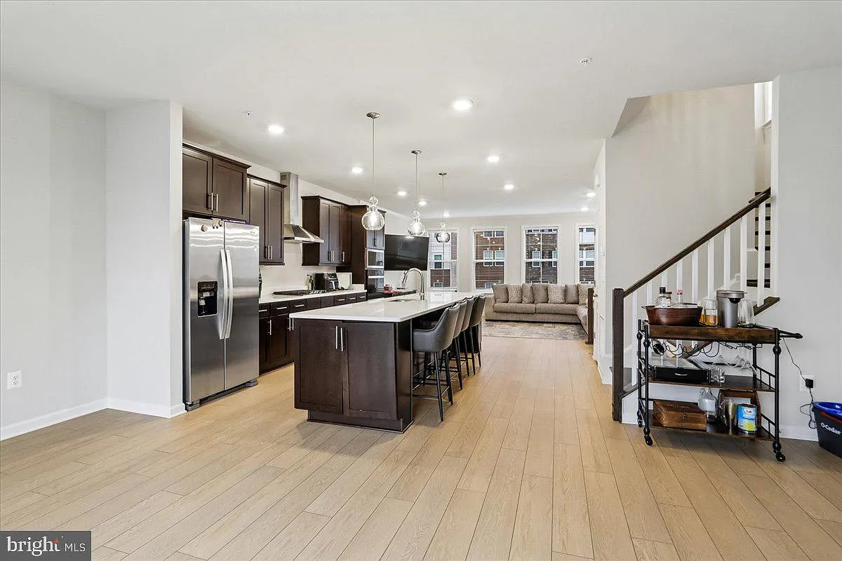 Building Photo - 10800 Blanton Way