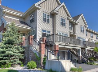 8101 Oakview Dr N, Maple Grove, MN 55369