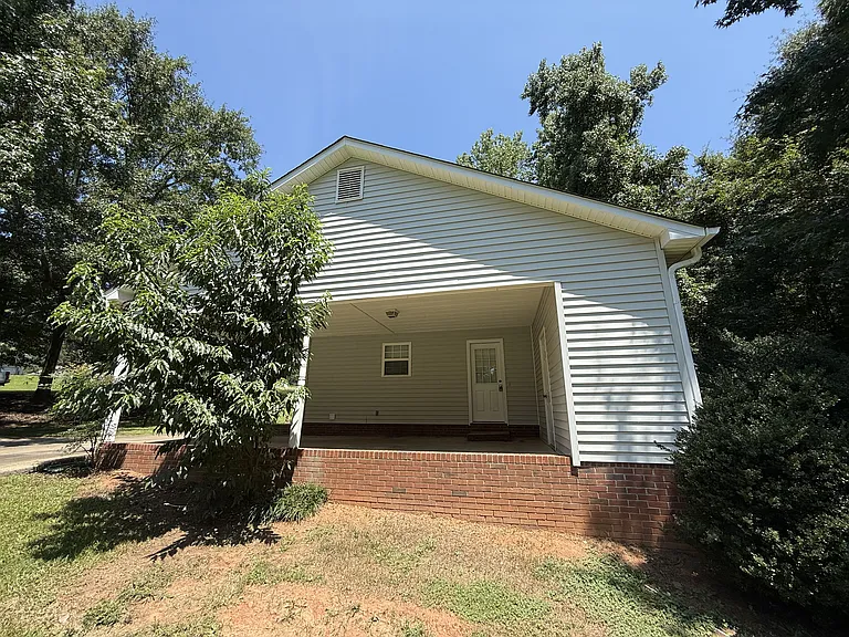 367 Templeton Dr — Photo 7