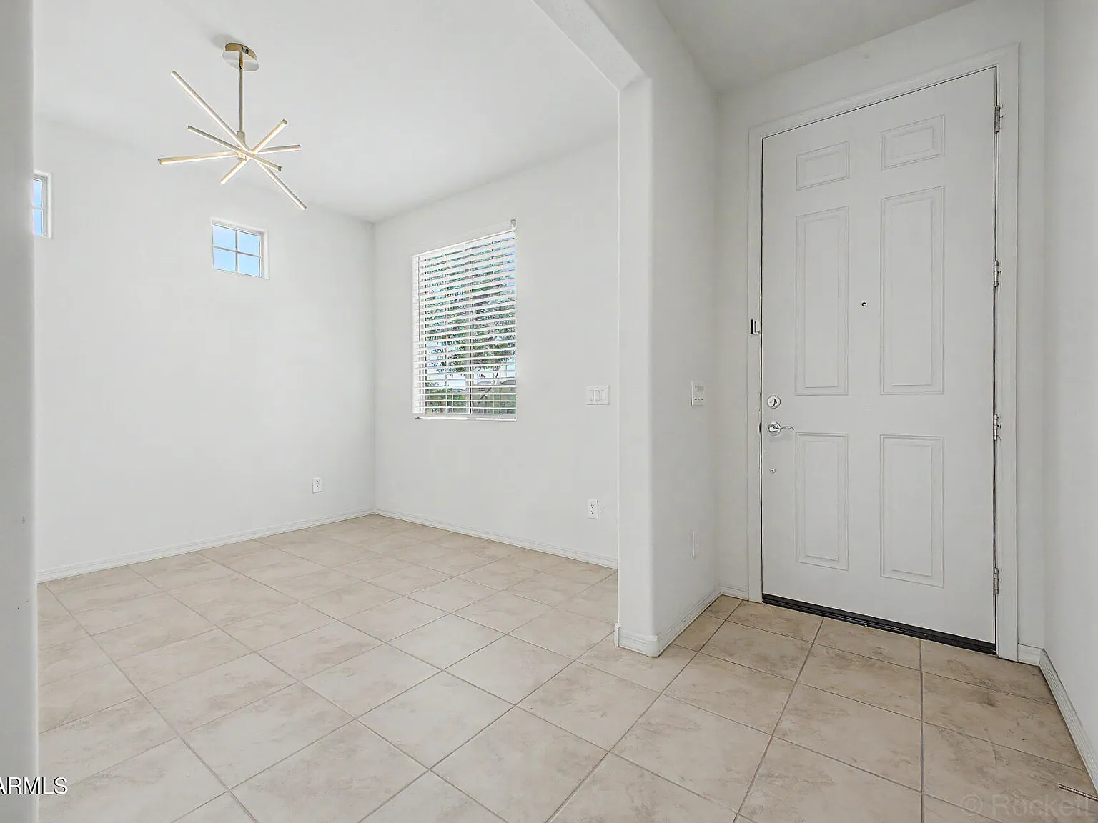 3 bed, 2.0 bath, 1798 sqft, $2,200 — Photo 4