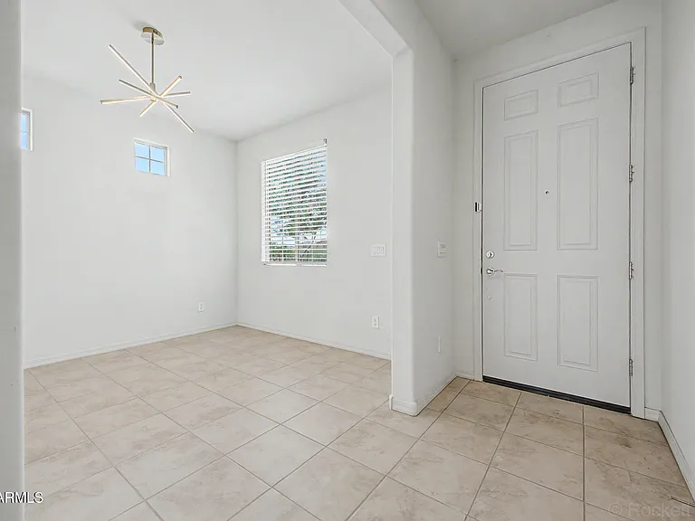 8954 W San Juan Ave — Photo 4