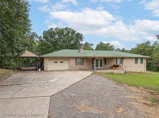 1536 Park St, Arkoma, OK 74901