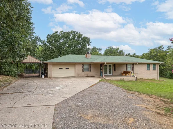 1536 Park St, Arkoma, OK 74901