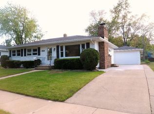 614 Marcella Ave, Combined Locks, WI 54113