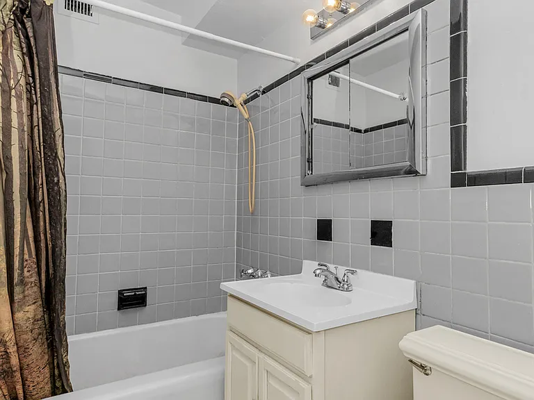 233 E 69th St #14G — Photo 6