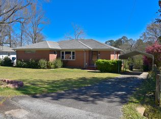 210 Kingsway Dr, Warner Robins, GA 31088