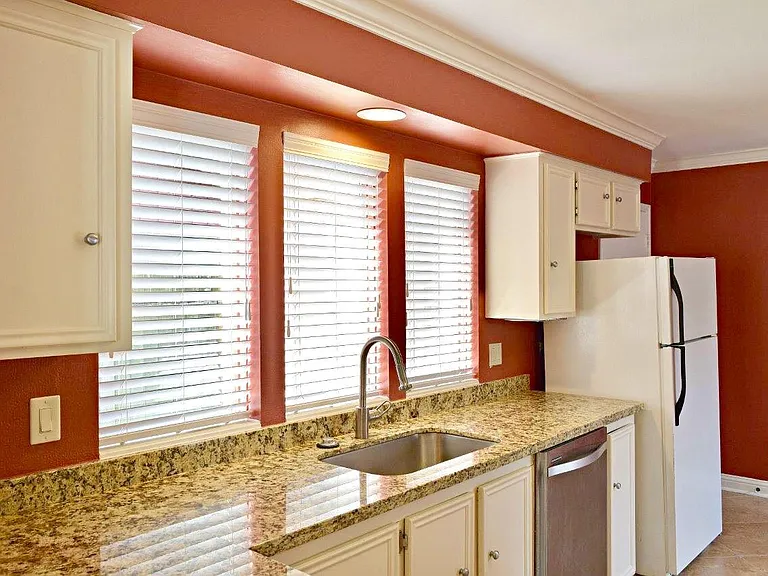 13723 Ella Lee Ln — Photo 6