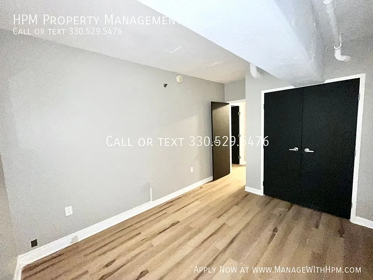 1133 W 9th Street — Photo 51