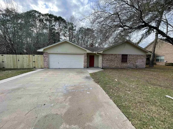 111 Queens Row, Lumberton, TX 77657