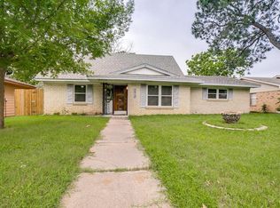 1619 Savage Dr, Mesquite, TX 75149