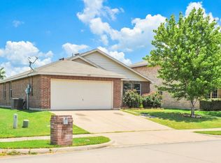 8405 Vinetree Dr, Arlington, TX 76002