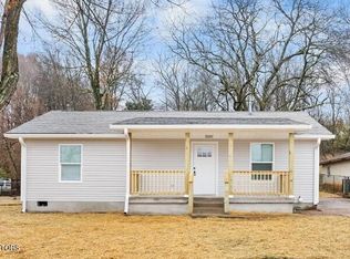 302 Susong Dr, Knoxville, TN 37912