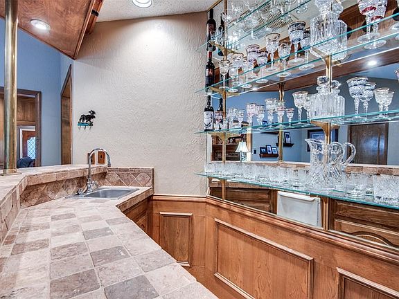 2nd image of 2305 Highland Heights Ln