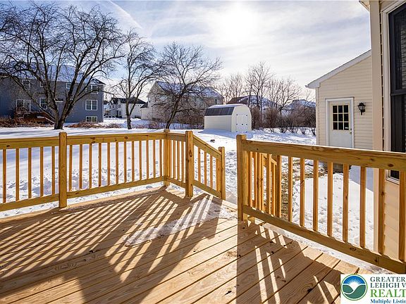 5th image of 4386 Hilltop Cir