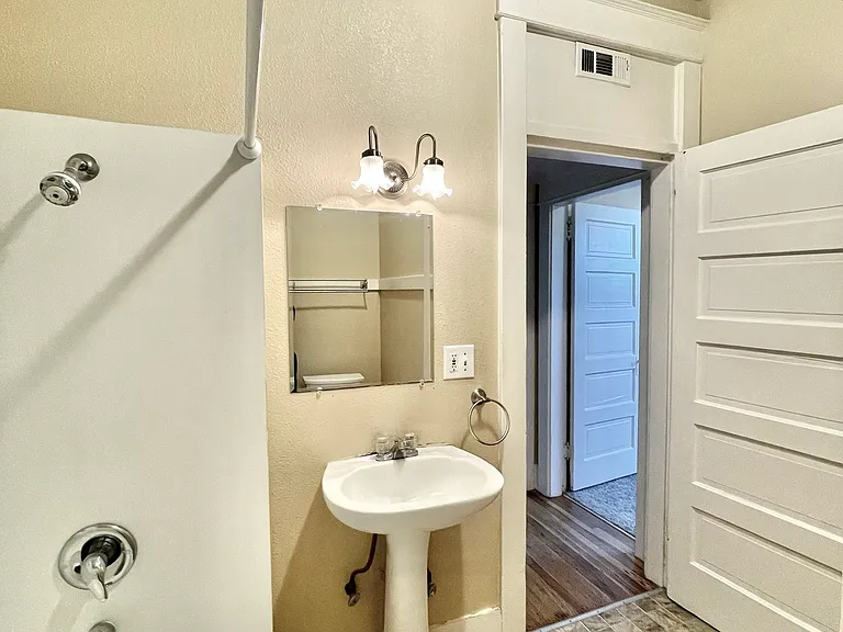 816 S 8th St #203 — Photo 21