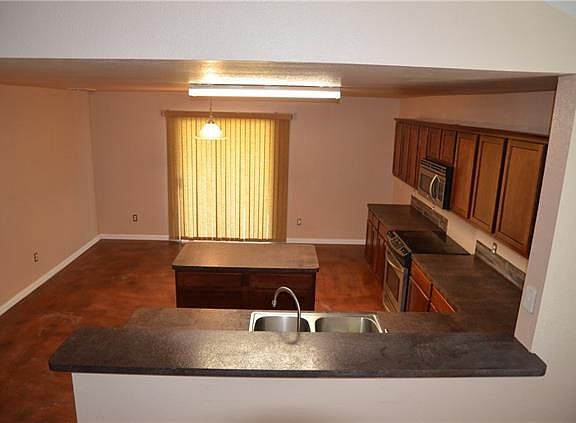 4th image of 1219 Wenatchee Dr