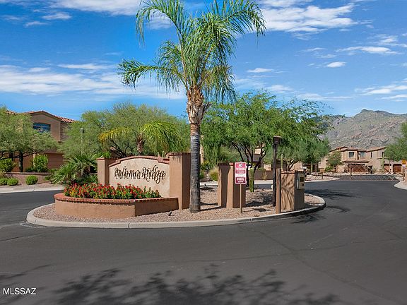 4th image of 5801 N Paloma Ridge Ln