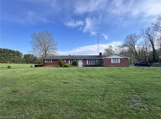 8615 Eberhart Rd NE, Dover, OH 44622