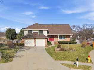 2008 S 146th Cir, Omaha, NE 68144