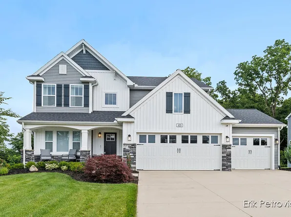 655 Sun Stone Dr SW, Byron Center, MI 49315