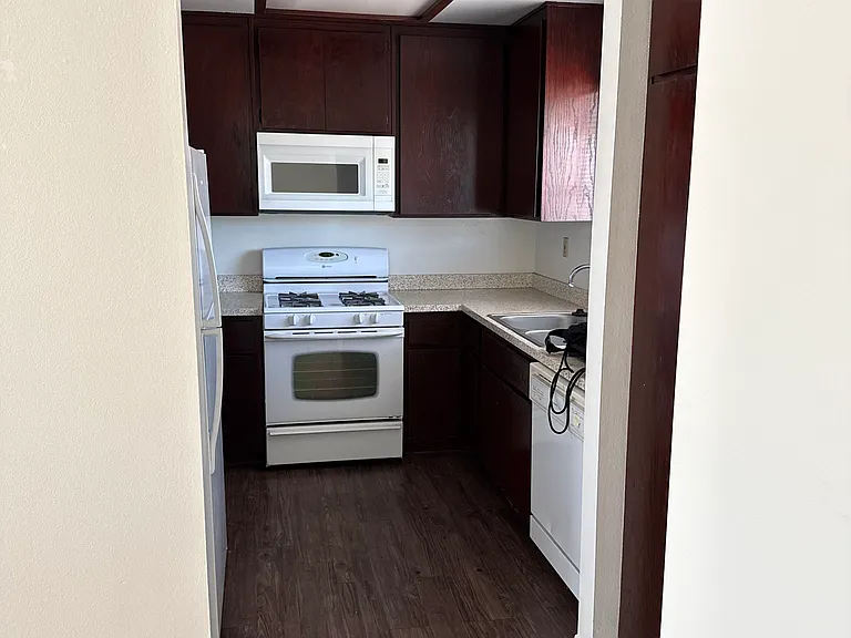445 W Amerige Ave #A — Photo 4