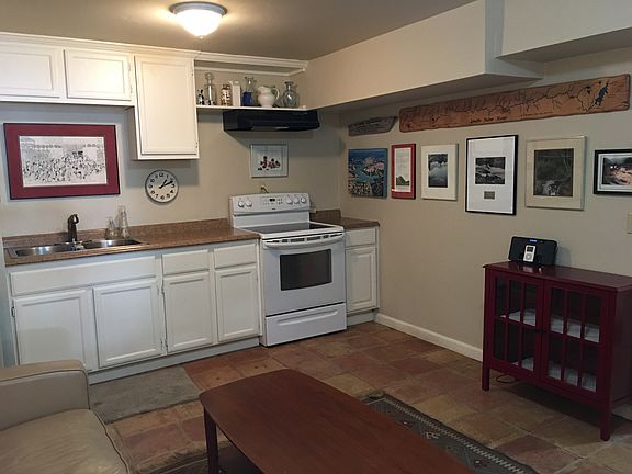 Kitchen/living area