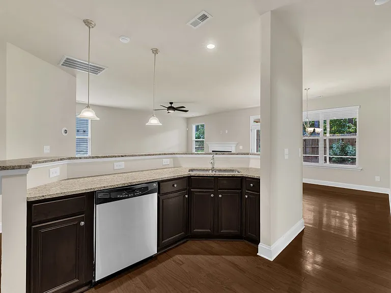 320 Trout Valley Rd — Photo 9