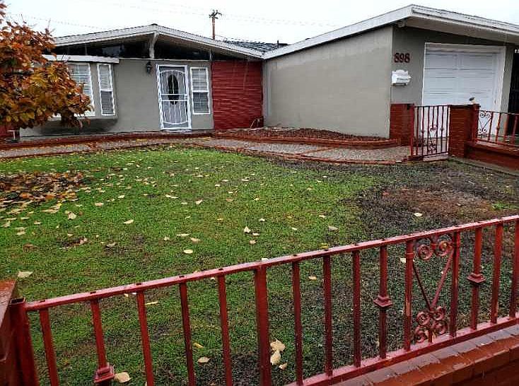 1st image of 898 Lakehaven Dr
