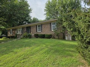 2056 Fort Harrods Dr, Lexington, KY 40513