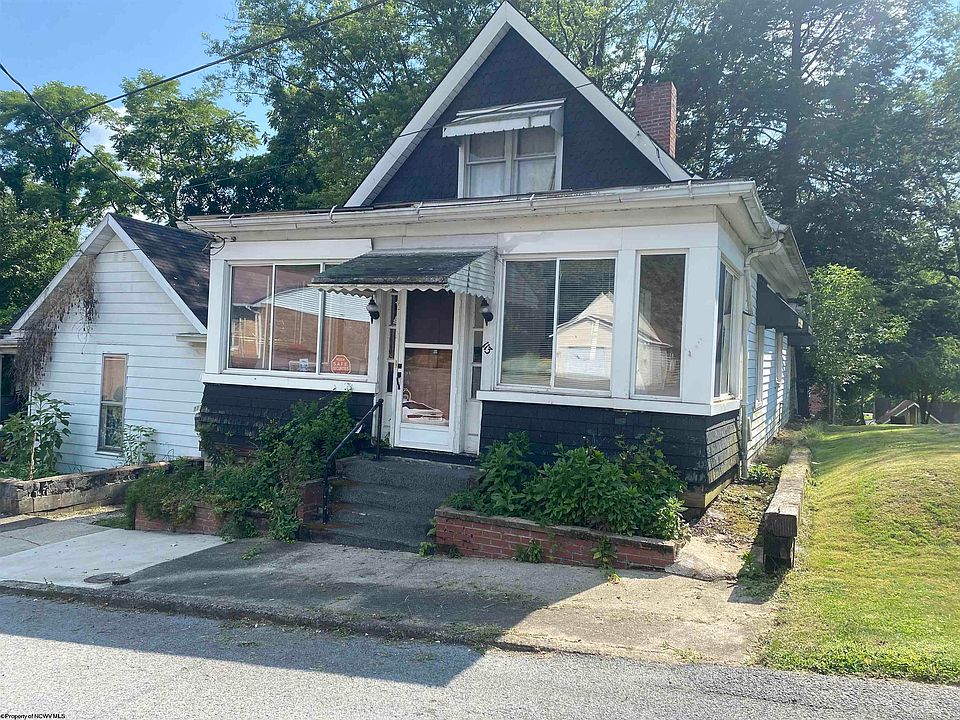 1st image of 113 McKinney St