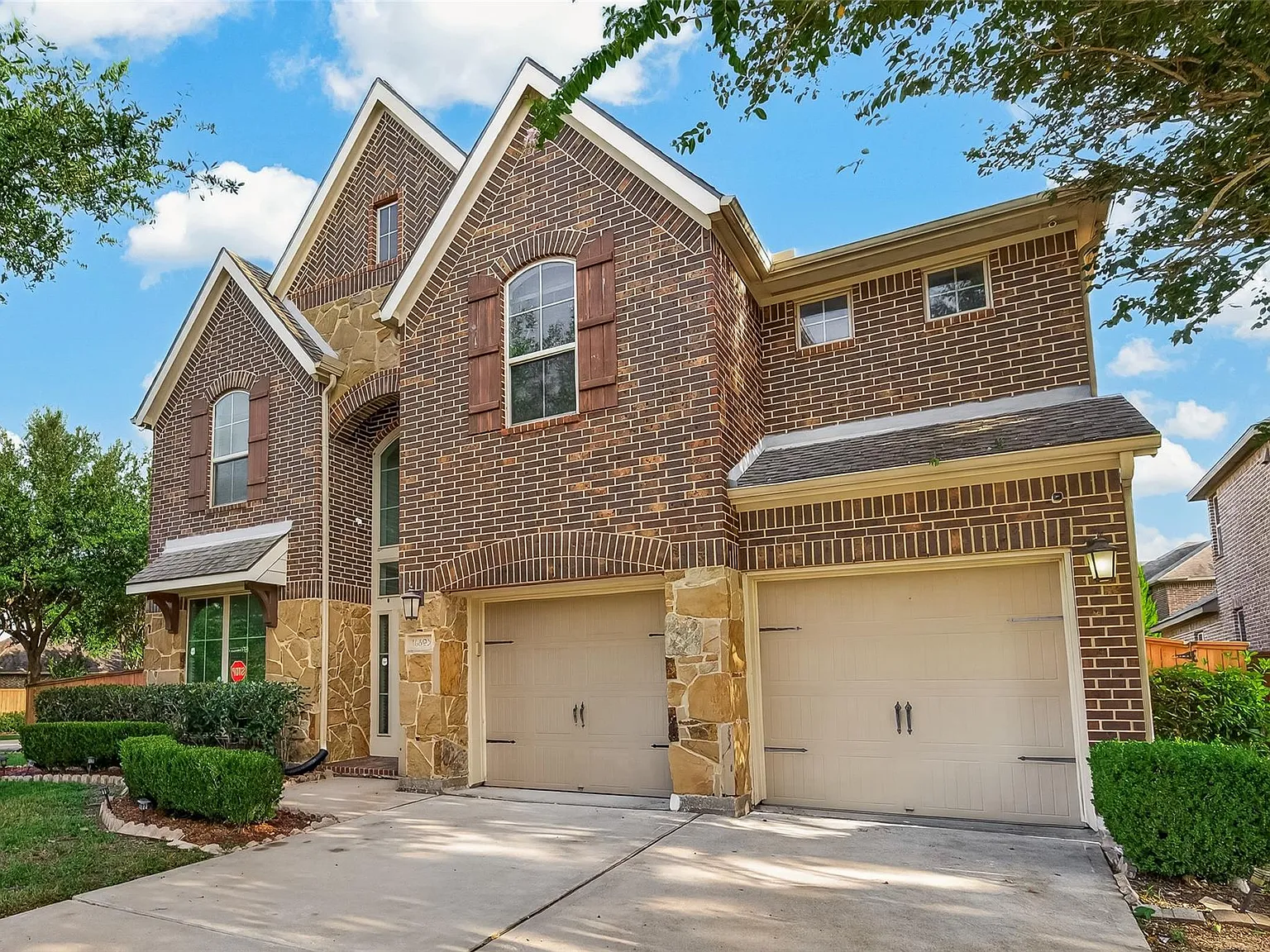 4 bed, 3.0 bath, 3159 sqft, $3,300 — Photo 4