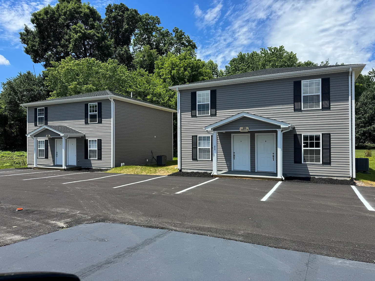 2 bed, 1.5 bath, 1000 sqft, $1,195 — Photo 1