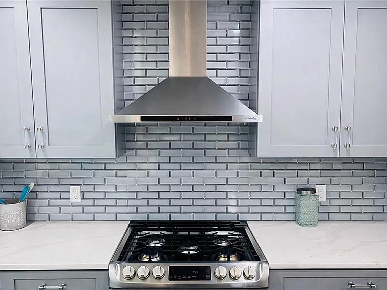 2124 Zelda Dr NE — Photo 3