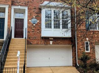 12872 Fair Valley Ct, Fairfax, VA 22033