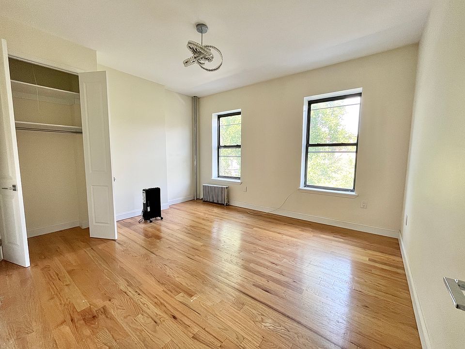 2nd image of 433 Rogers Ave #6
